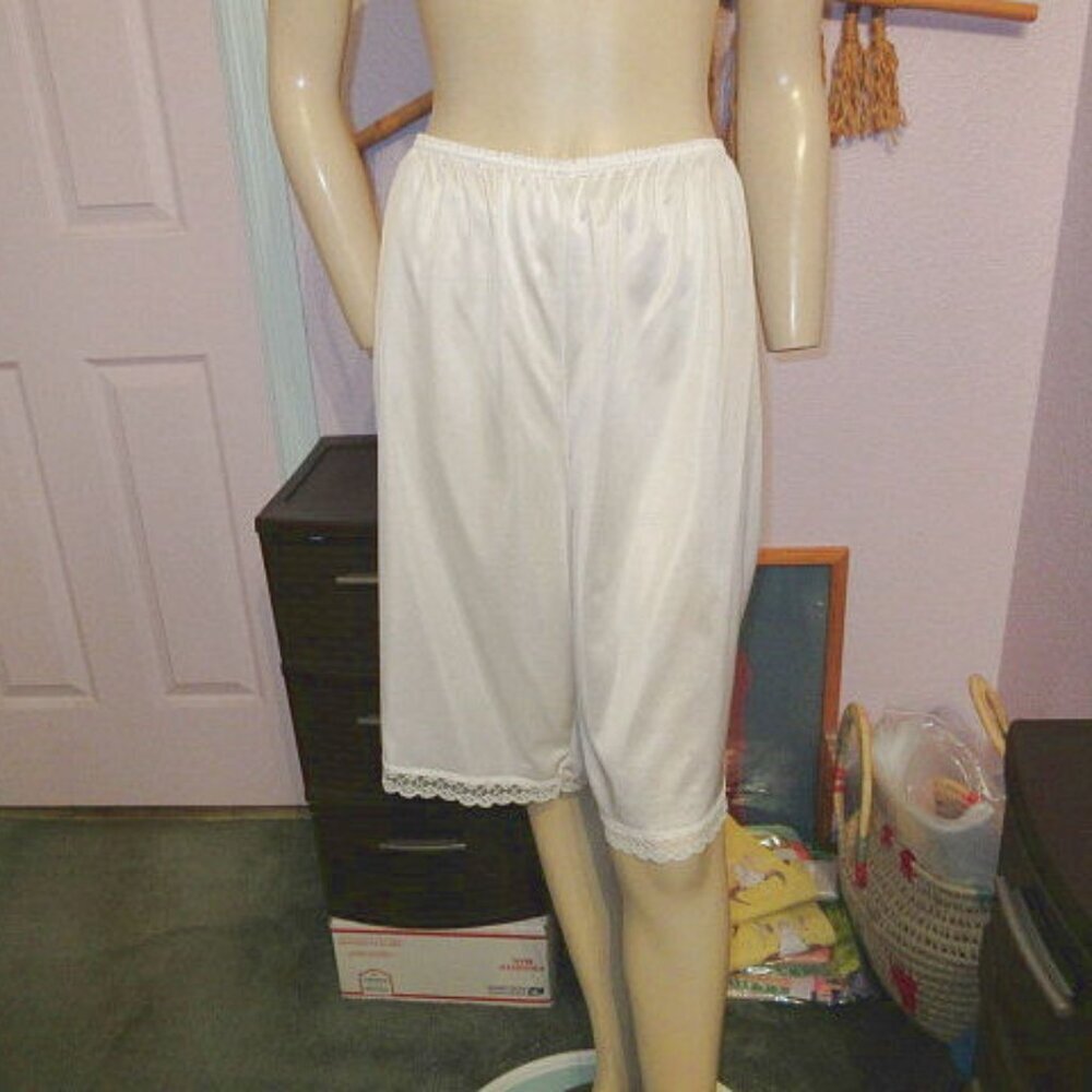 Vtg 50s Pettipant Tiered Nylon Bloomers Sz 10 Lace Pant Liner Tradwife Coquette